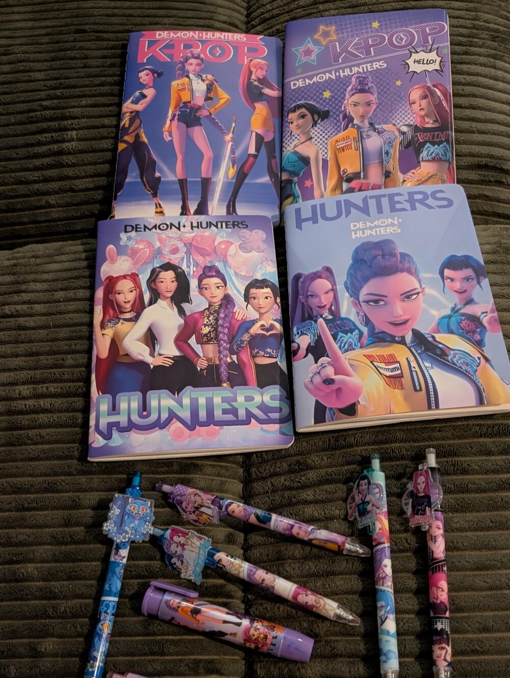 Demon Hunters K-Pop Party Notebooks & Pens Set - Purple and Blue